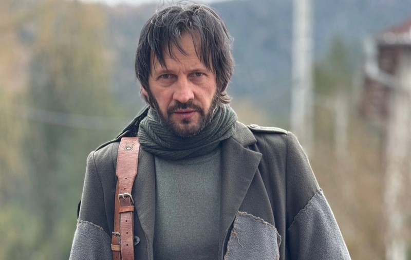 Cum arată soția și fiul lui Bogdan Farcaș, actorul din serialul „Clanul”. „Sunt cu nevastă-mea din 2004. Nici n-o mai văd. Eu, luna asta, am fost o zi acasă”