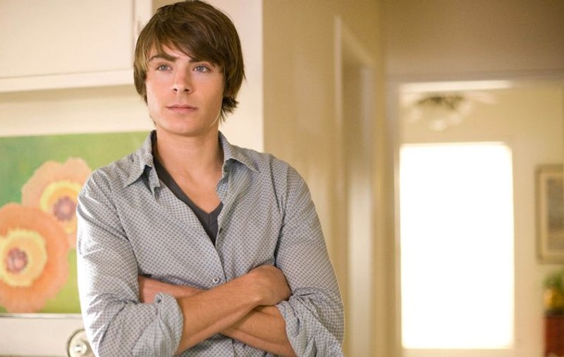 Zac Efron nu se uită la filmele lui pentru că are ”capul uriaş”