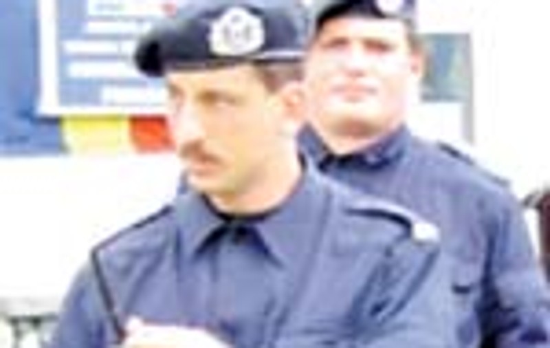 El s-a luptat singur cu huliganii