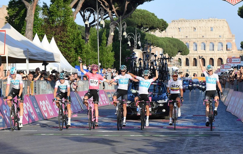 Turul ciclist al Italiei 2018. Sam Bennett, învingător în ultima etapă, la Roma, Chris Froome câștigă în premieră Il Giro | VIDEO