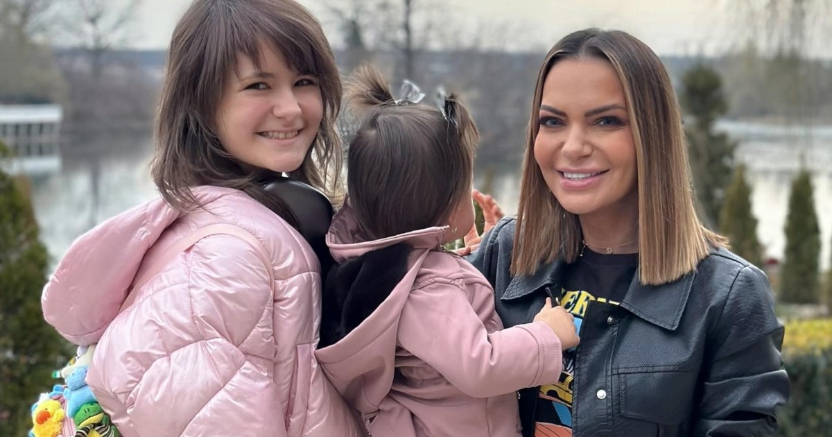 Andreea Antonescu și fetele sale