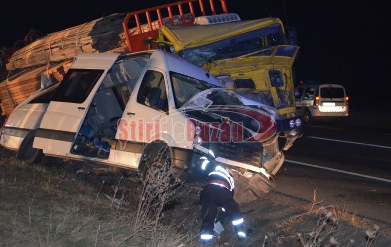Declarația singurului handbalist scăpat teafăr din teribilul accident arată în ce condiții sunt transportați sportivii în România: ”Am oprit fiindcă fiersese apa la motor”