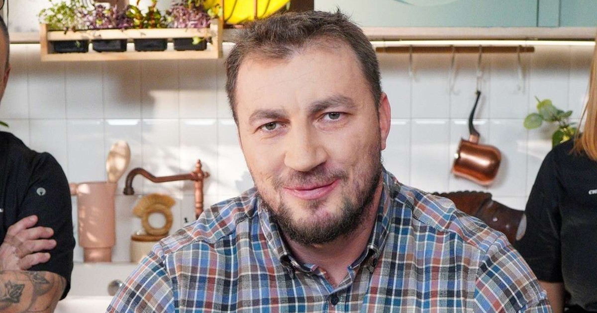 Marian Godină este polițist din 2006. El a lucrat aproape 11 ani la Poliția Rutieră Brașov, iar din 2017 lucrează în Serviciul pentru Acțiuni Speciale