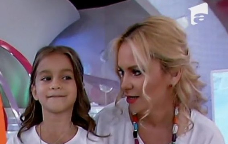 Cea mai adorabilă ipostază cu fetița Paulei Chirilă. Ce face la 7 ani