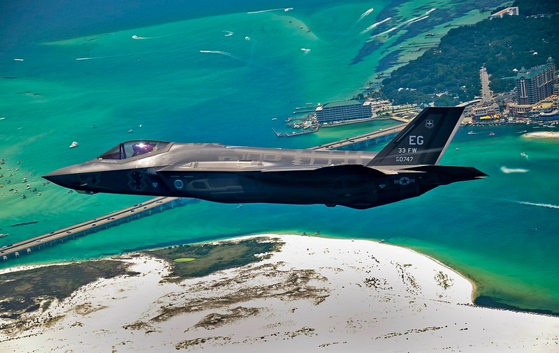 Turcia cere SUA să revină asupra deciziei prin care i se interzice achiziția de avioane F-35