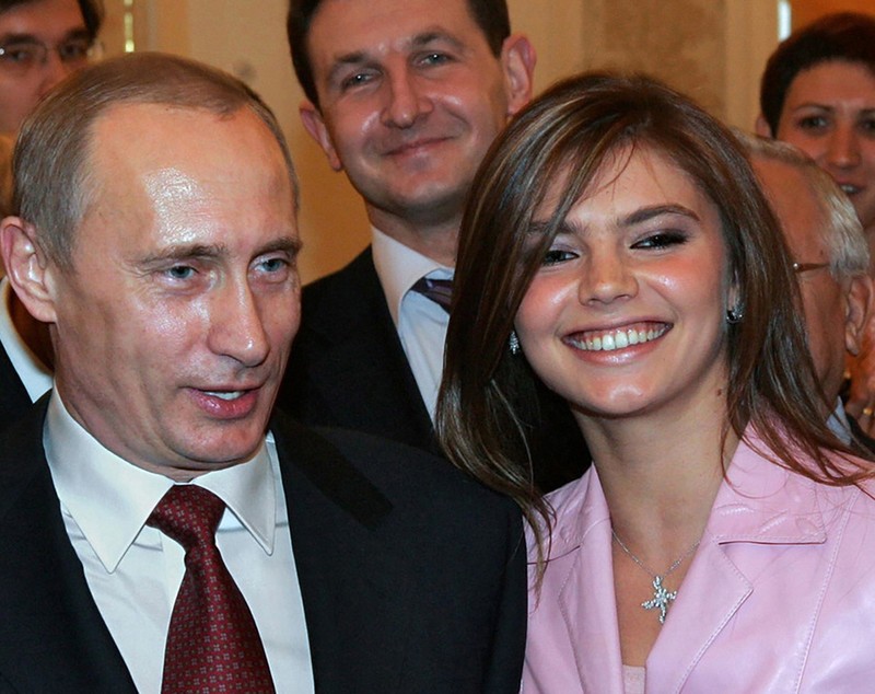 Presupușii fii de 5 și 9 ani ai lui Putin se numesc Ivan și Vladimir și locuiesc izolați, scrie presa rusă independentă. Cine este mama lor