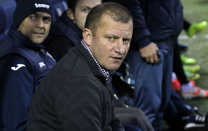 VIDEO / Dorinel Munteanu, ajutat de arbitru să nu piardă: două goluri cadou