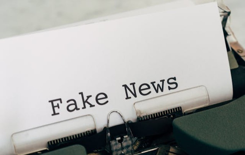Știrile False - O Amenințare la Adresa Informării Corecte