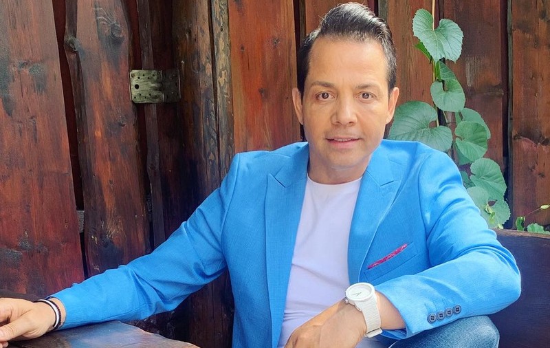 Jean de la Craiova revine pe micile ecrane. „O să am o emisiune celebră, la un post de televiziune mișto”. Cântărețul împlinește azi 53 de ani