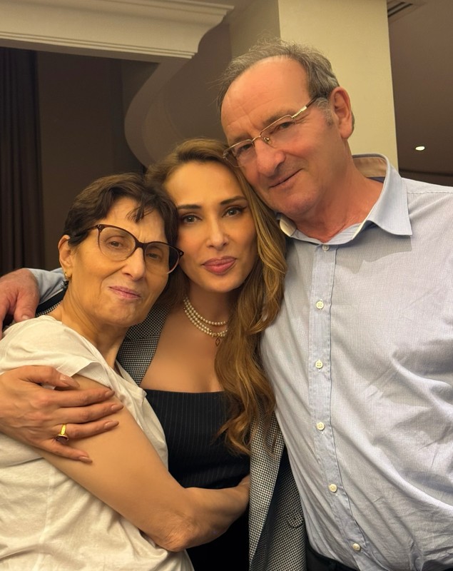 Cum a apărut Iulia Vântur alături de părinții ei. Declarația emoționantă pe care i-a făcut-o mamei sale: „Cea mai frumoasă ființă din lumea asta mare”