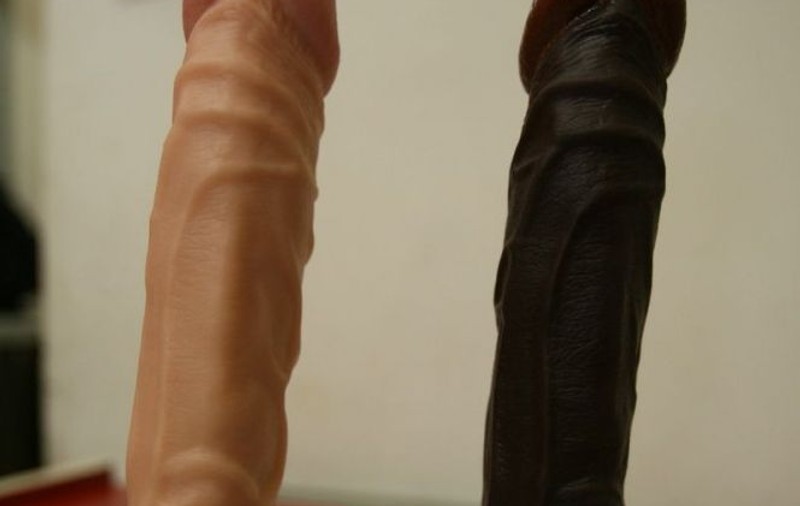 Cum îi faci cunoştinţă iubitului tău cu vibratorul!