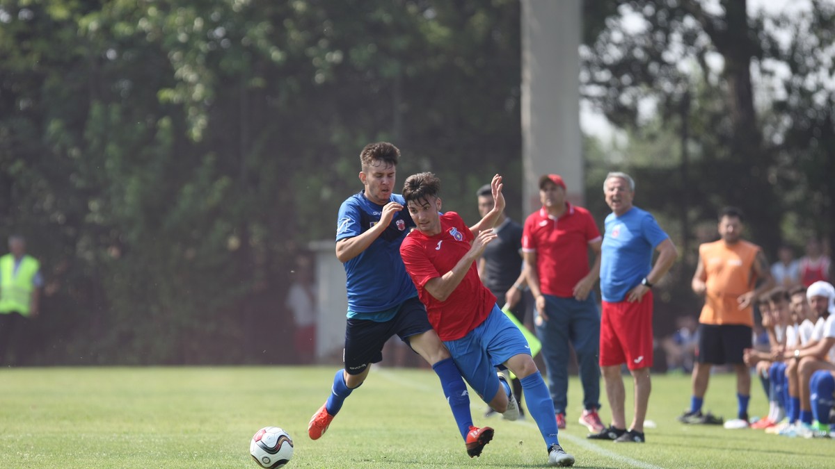 CSA Steaua - Comprest se joacă