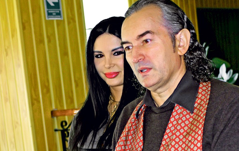 Marinela Niţu a compus un cântec patriotic şi l-a dedicat soţului ei, Miron Cozma