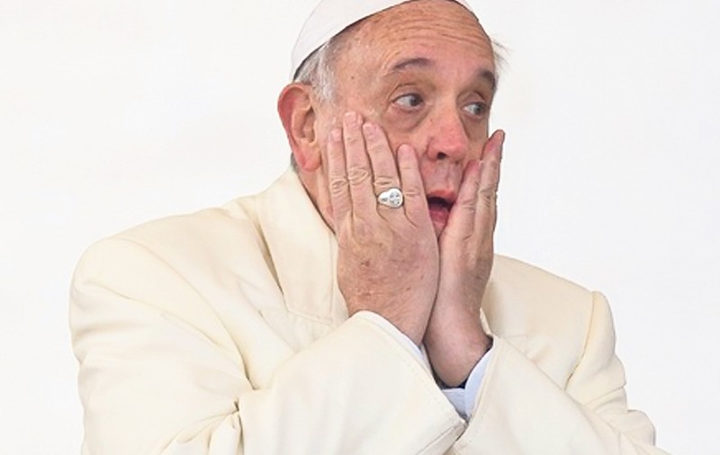 Panică printre catolici! Papa Francisc este bolnav?