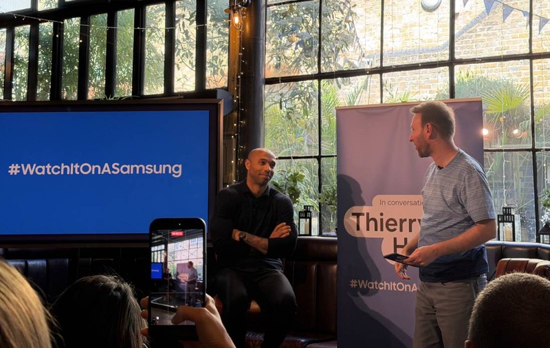 De ce iubim fotbalul: o după-amiază la Londra cu Thierry Henry și Samsung