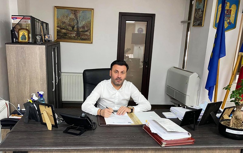 Prins cu diplomă falsă de studii și dat afară din CNAIR, fostul director regional Bogdan Bratu a cerut în instanță reangajarea și despăgubiri financiare. Cum s-a terminat procesul