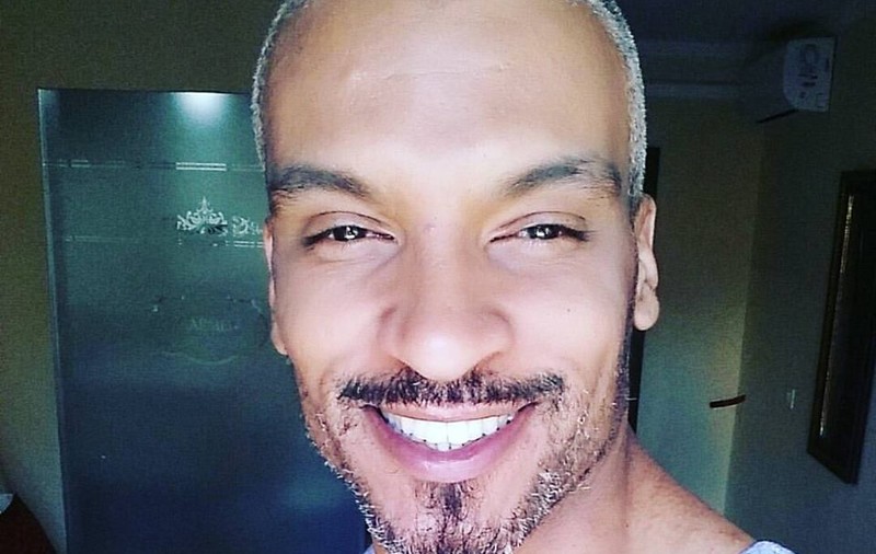 VIDEO EXCLUSIV/ El e primul bărbat din showbiz care o recunoaște: „O să-mi fac câteva operații estetice!”