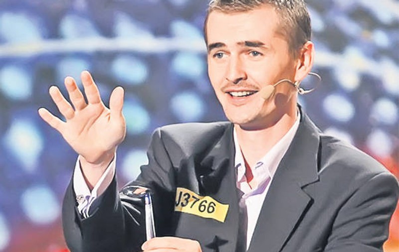 Cristian Gog ne arată amuleta norocosă ce i-a adus premiul de 120.000 de euro la "Românii au talent" | FOTO