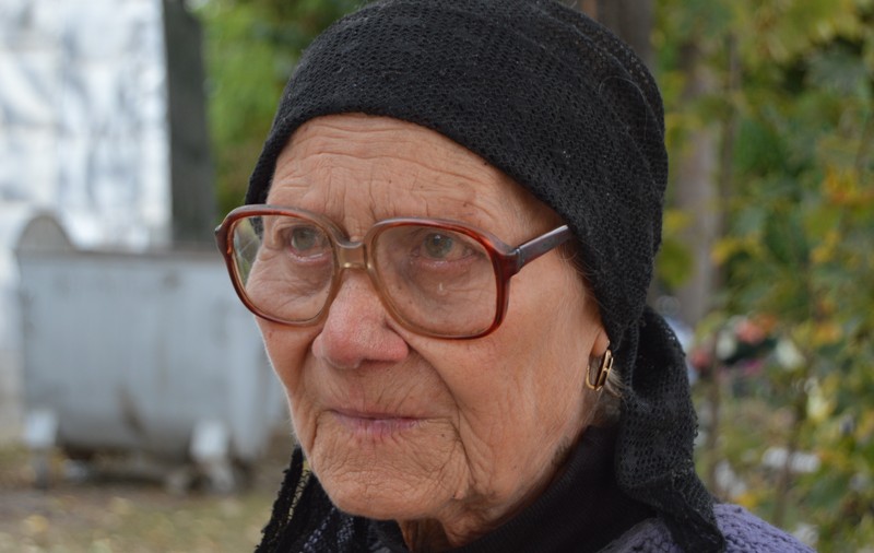 EXCLUSIV/ Drama bunicii pilotului-erou de la Fetești: "Merg de două-trei ori pe zi la cimitir. Hai, mamă, acasă!" - VIDEO&FOTO