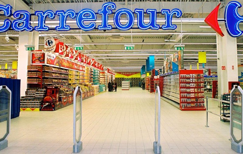 Schimbări majore la Carrefour. Mii de angajați sunt concediați