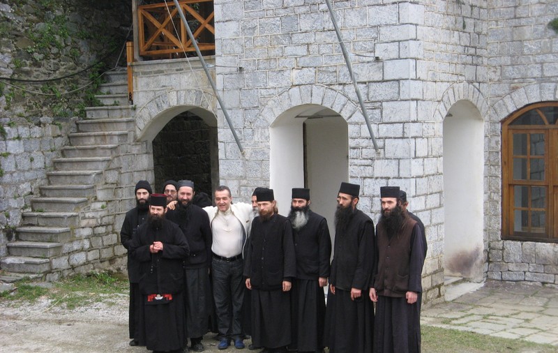 Credinciosul Gigi Becali a ”comis-o”: ”Popa e ucigător!”