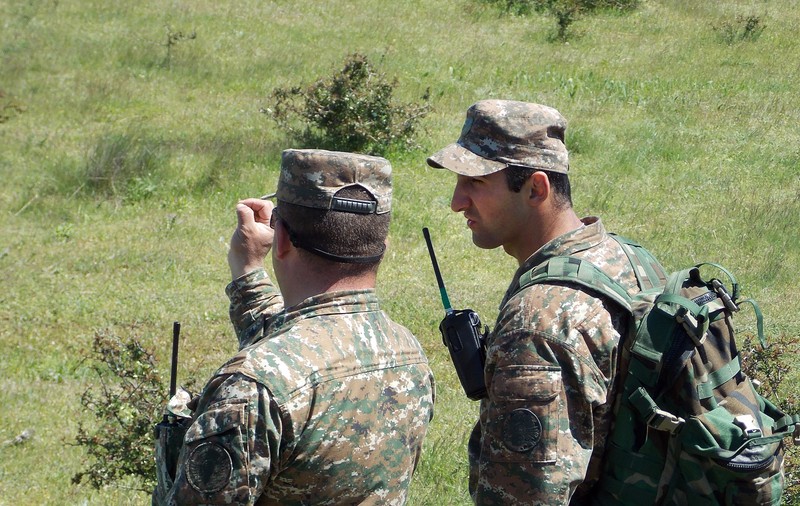 Șpagă pentru intrarea în Armată. Trei militari traficau, pe sume considerabile, slujbe de membru al Armatei Române