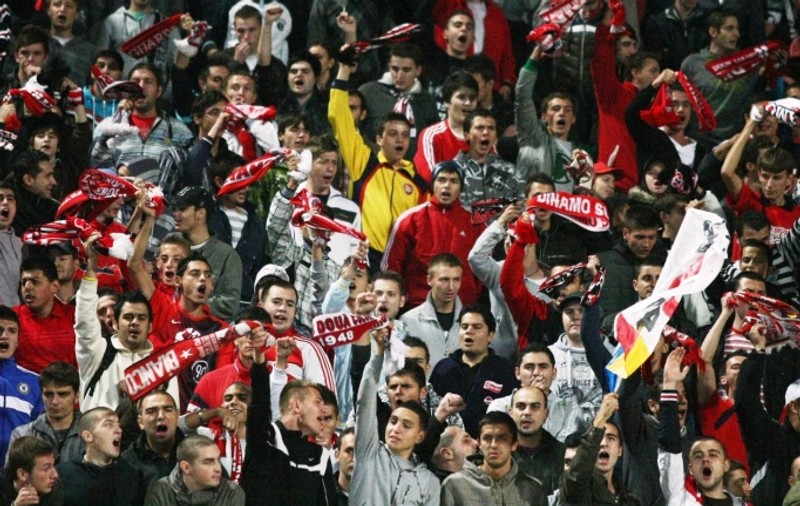 Firma de pază care s-a ocupat de securitatea meciului CFR Cluj - Dinamo: "Fanii dinamovişti au forţat intrarea!"