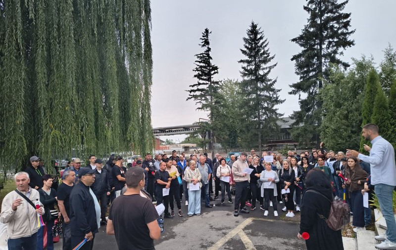 Grevă spontană la Carfil Brașov. „Azi plătim restanțele, dar lichidarea va întârzia”, spune directorul fabricii. Ce salariu are un angajat al uzinei care face drone militare