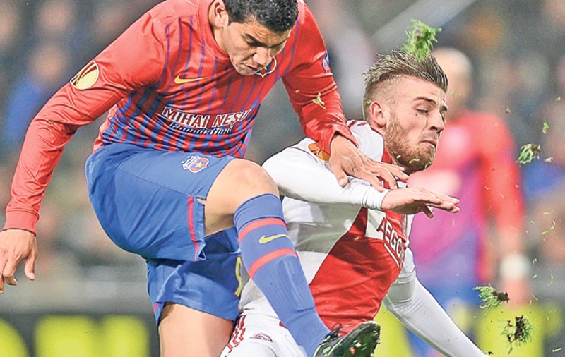 Lajos Sătmăreanu, fostă glorie a Stelei, ştie cum pot trece roş-albaştrii de Ajax