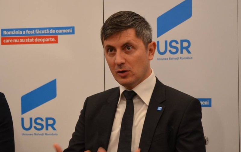 Opoziţia ameninţă cu moţiunea de cenzură, după scandalul pilonului II de pensii. USR: "Este un atac care trebuie sancţionat"