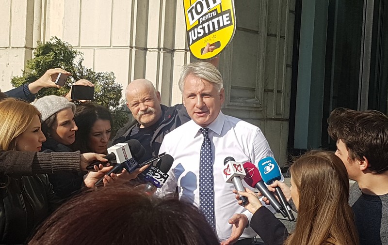 Protest la Ministerul Finanțelor față de registrul care ar bloca activitatea ONG-urilor. „E un abuz de putere”