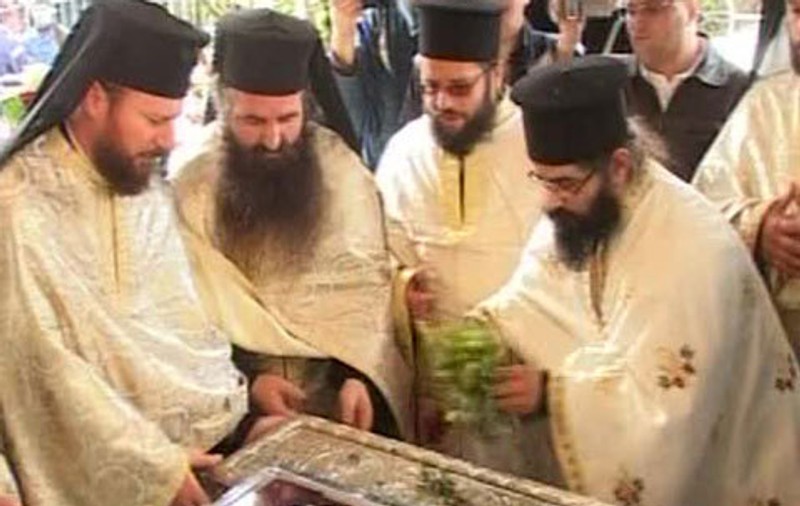 Vezi ce TRADIŢII şi SUPERSTIŢII se respectă astăzi, în ziua de Sfânta Parascheva!