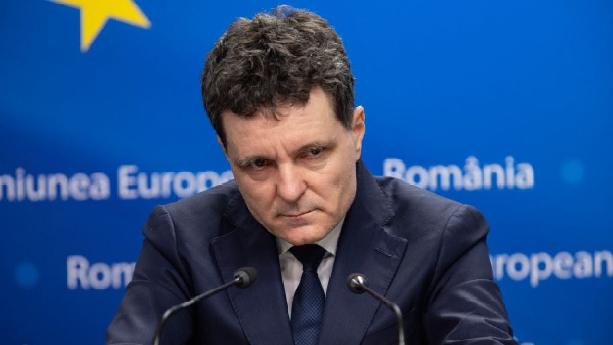Nicușor Dan, încruntat