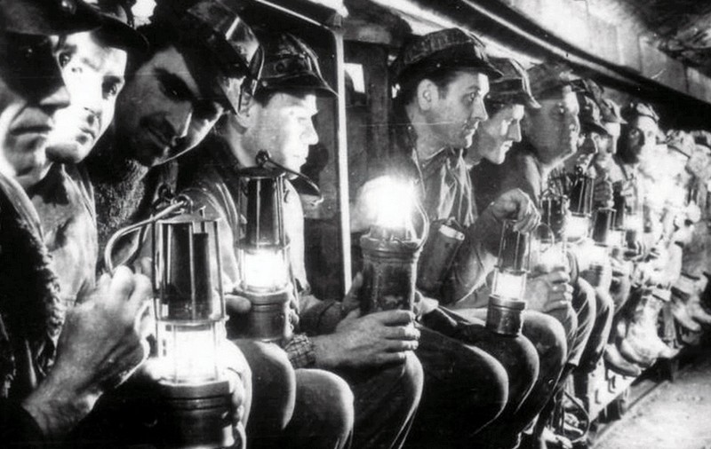 Revoltă pentru pâine în România comunistă. Cum a fost reprimat cu focuri de armă protestul minerilor din Motru, în octombrie 1981