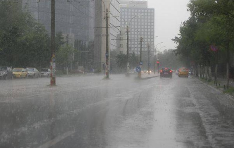 Vremea nu ține cu noi în weekend. Vezi ce temperaturi vom avea în următoarele trei zile!