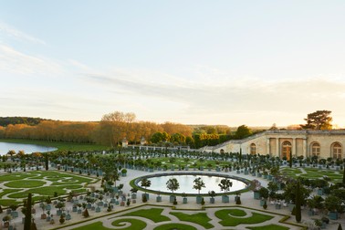 Turiștii pot explora grădinile spectaculoase. Foto: airelles.com