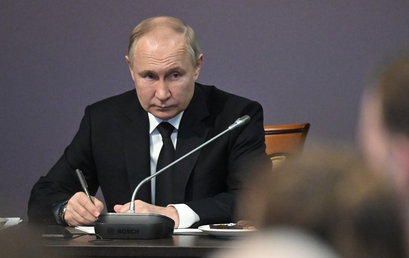 Veteranii de război care au luptat în Ucraina vor primi terenuri gratuite, a decretat Vladimir Putin