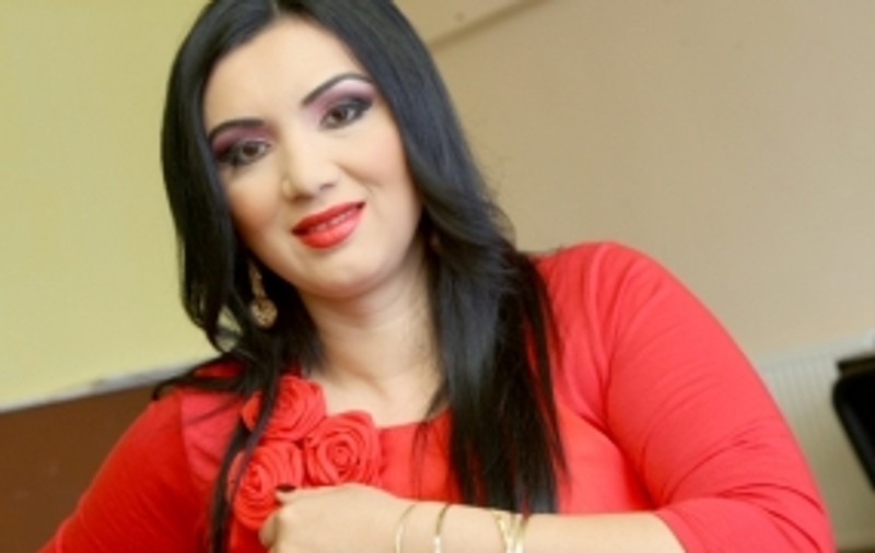 Adi Minune face show “La şueta cu Bahmu”  