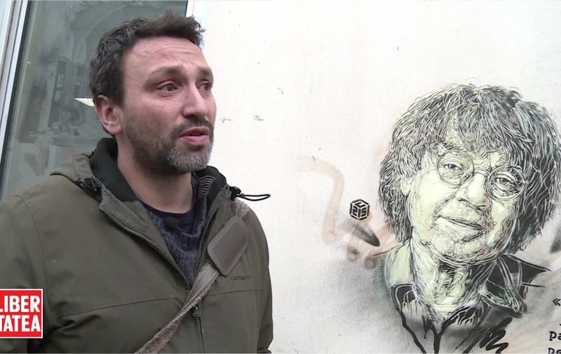 Artistul care pictează pisici și vagabonzi - Tribut pentru Charlie Hebdo | VIDEO