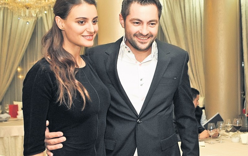 "Penelope Cruz de România" se iubeşte cu ex-ul Corinei Dănilă
