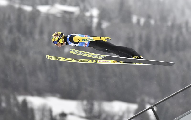 Japonezul Noriaki Kasai, legendarul săritor cu schiurile, a revenit în concursuri la aproape 51 de ani