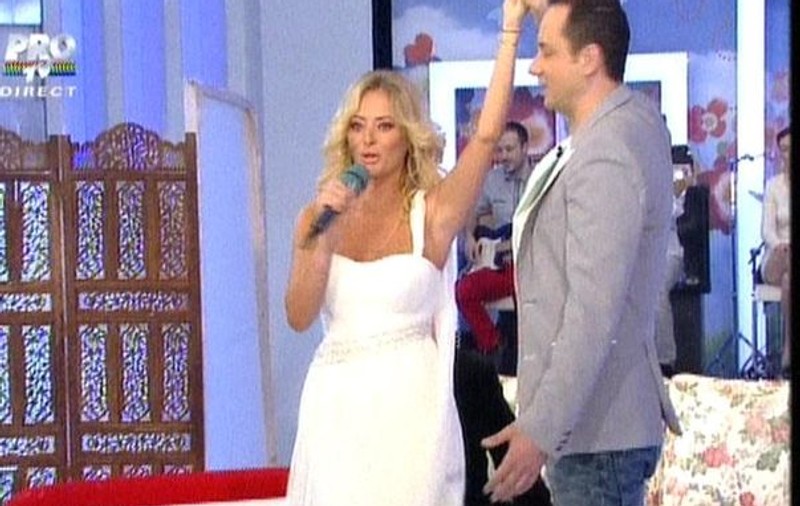 Delia Matache, în febra pregătirilor de nuntă. A probat deja rochia de mireasă | FOTO 