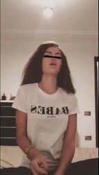Ioana Boureanu cantă pentru fani, pe Facebook