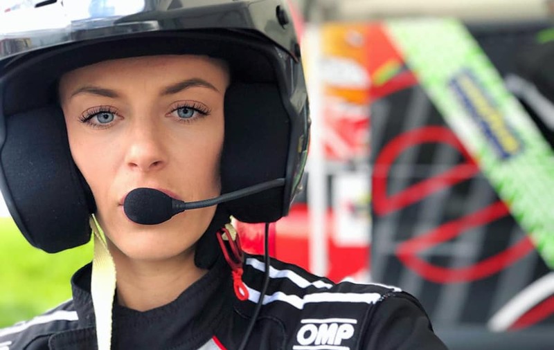 Tenismena Ana Bogdan, copilotul lui Sorin Ghișoi pe prima mașină de curse electrică din campionatul de viteză în coastă