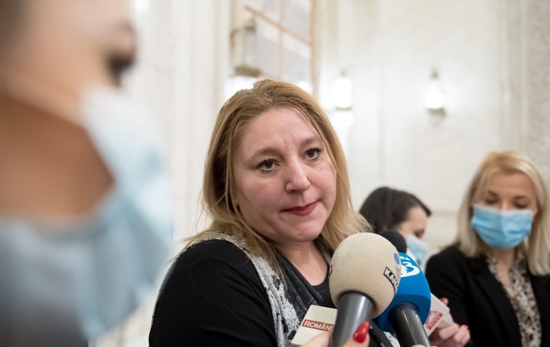 Senatoarea AUR Diana Șoșoacă, despre cel mai greu moment din viața ei: „Mi s-a spus că ori mor eu, ori moare el”
