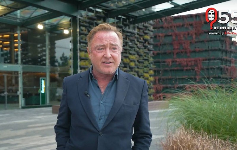 Michael Flatley, „Lord of the Dance”, interviu integral la 55 de întrebări - powered by Libertatea: „Liderii lumii ne trimit fiii la război. Este rușinos”