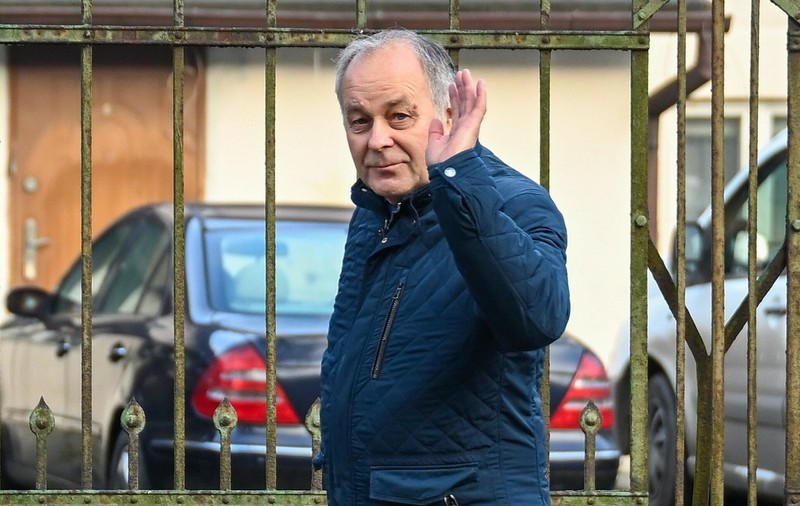 Rusia refuză să-și retragă tot personalul și să predea clădirea fostului său consulat din Gdansk, în Polonia. Imobilul este folosit ilegal ca un bun propriu