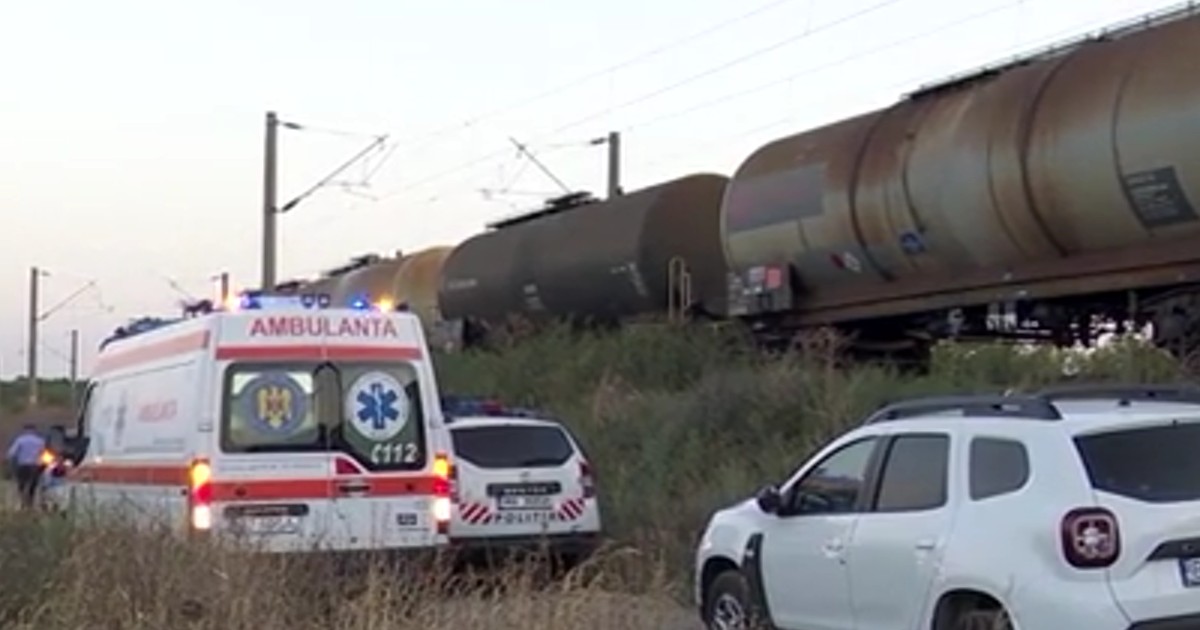 Un tânăr din Cluj a murit lovit de tren, cu căștile în urechi.