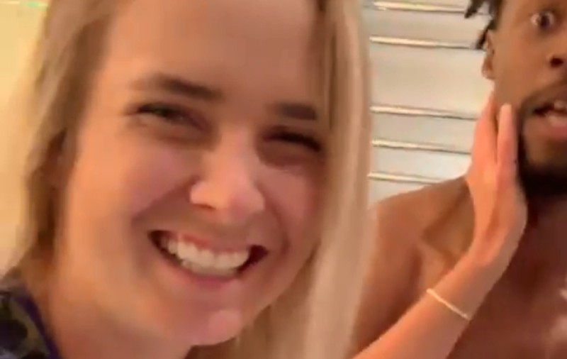 VIDEO | Svitolina s-a distrat cu Gael Monfils în camera de hotel, după calificarea în semifinale la Wimbledon. Ucraineanca a intrat în baie peste francez