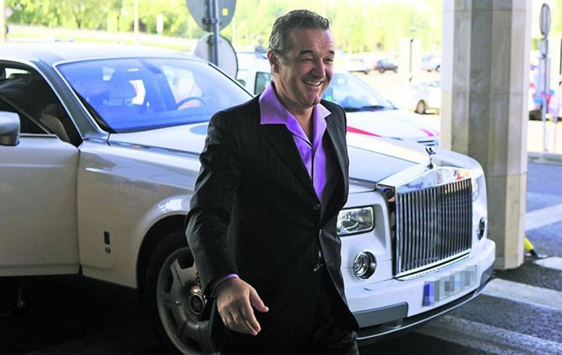 Gigi Becali şi-a luat Rolls la mâna a doua cu 230.000 €